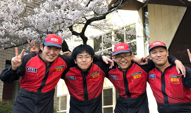 写真:歴史とOBの数が違う