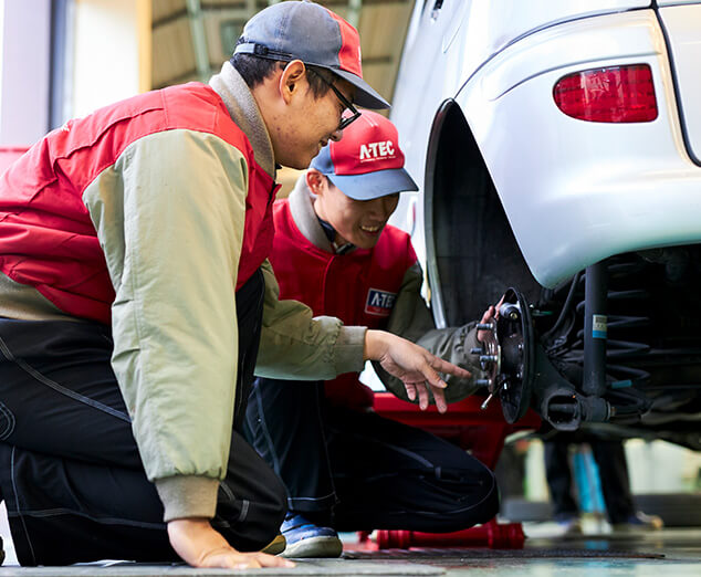 写真:専門課程 2級整備士コース